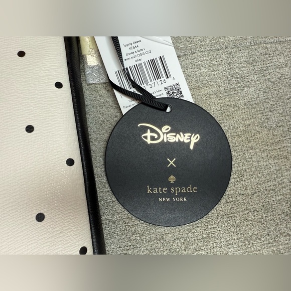 Kate Spade x Disney Beauty and the Beast Laptop Sleeve - Picture 5 of 8